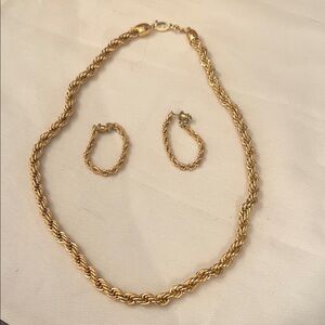 Vintage Napier Gold Tone Rope Chain Necklace & clip earrings  Set Signed